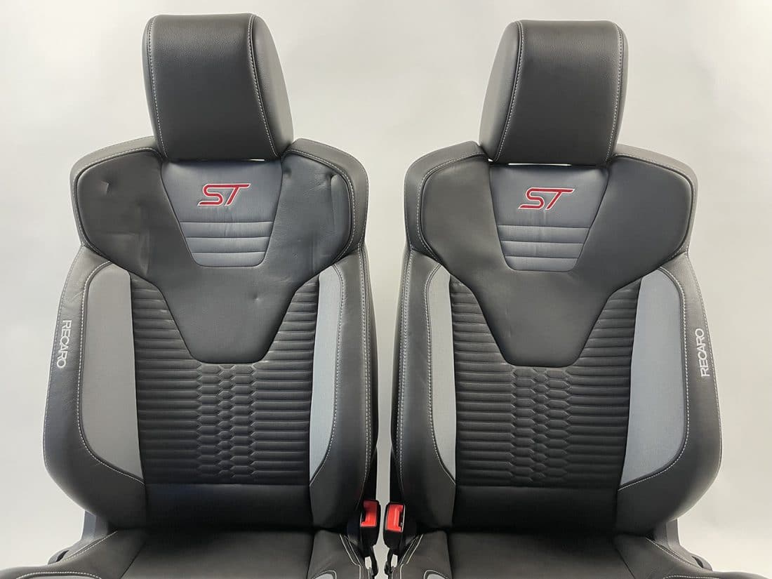 10000 10001 Ford Focus Seats 5