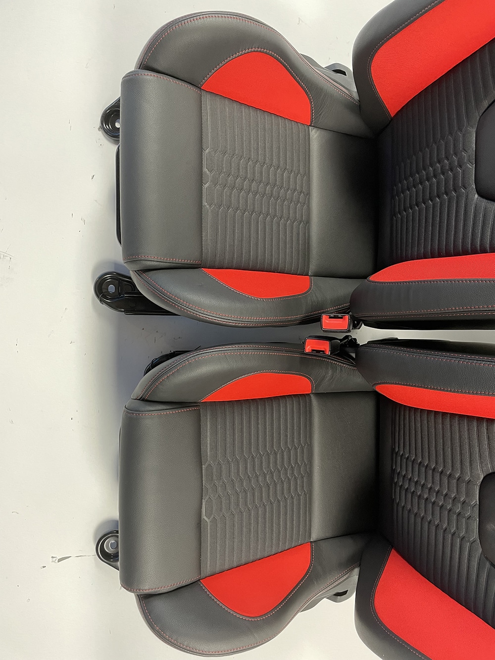 10002 10003 Ford Focus Seats 4