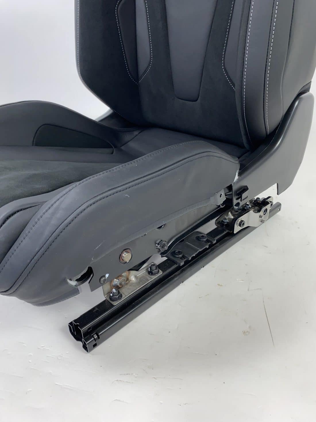 Trp Post Container Data Trp Post Id 13423 Passenger seat Recaro Sport C Prototype Alcantara Leather Black Trp Post Container