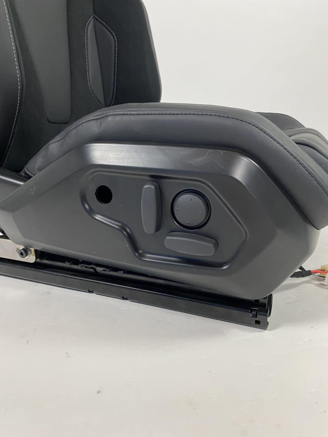 Trp Post Container Data Trp Post Id 13423 Passenger seat Recaro Sport C Prototype Alcantara Leather Black Trp Post Container