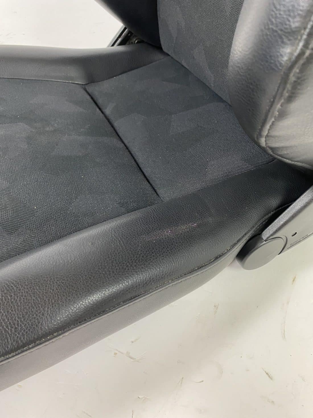 Trp Post Container Data Trp Post Id 14198 Recaro Specialist M Refurbished With Armrest Trp Post Container