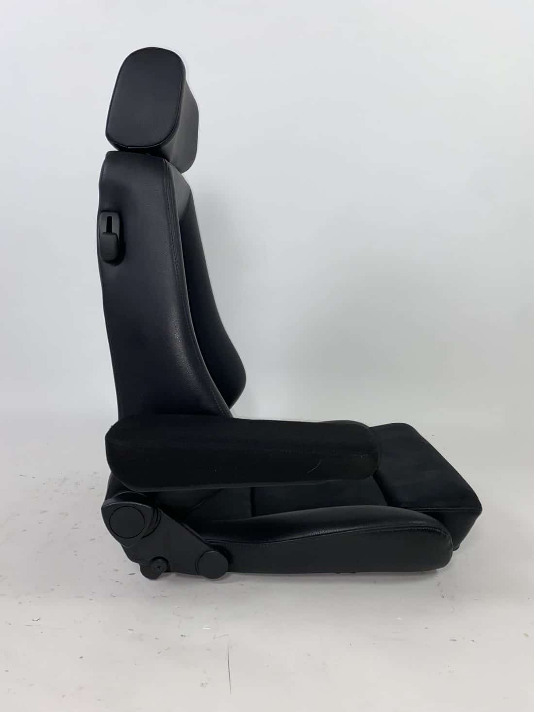 Trp Post Container Data Trp Post Id 14198 Recaro Specialist M Refurbished With Armrest Trp Post Container