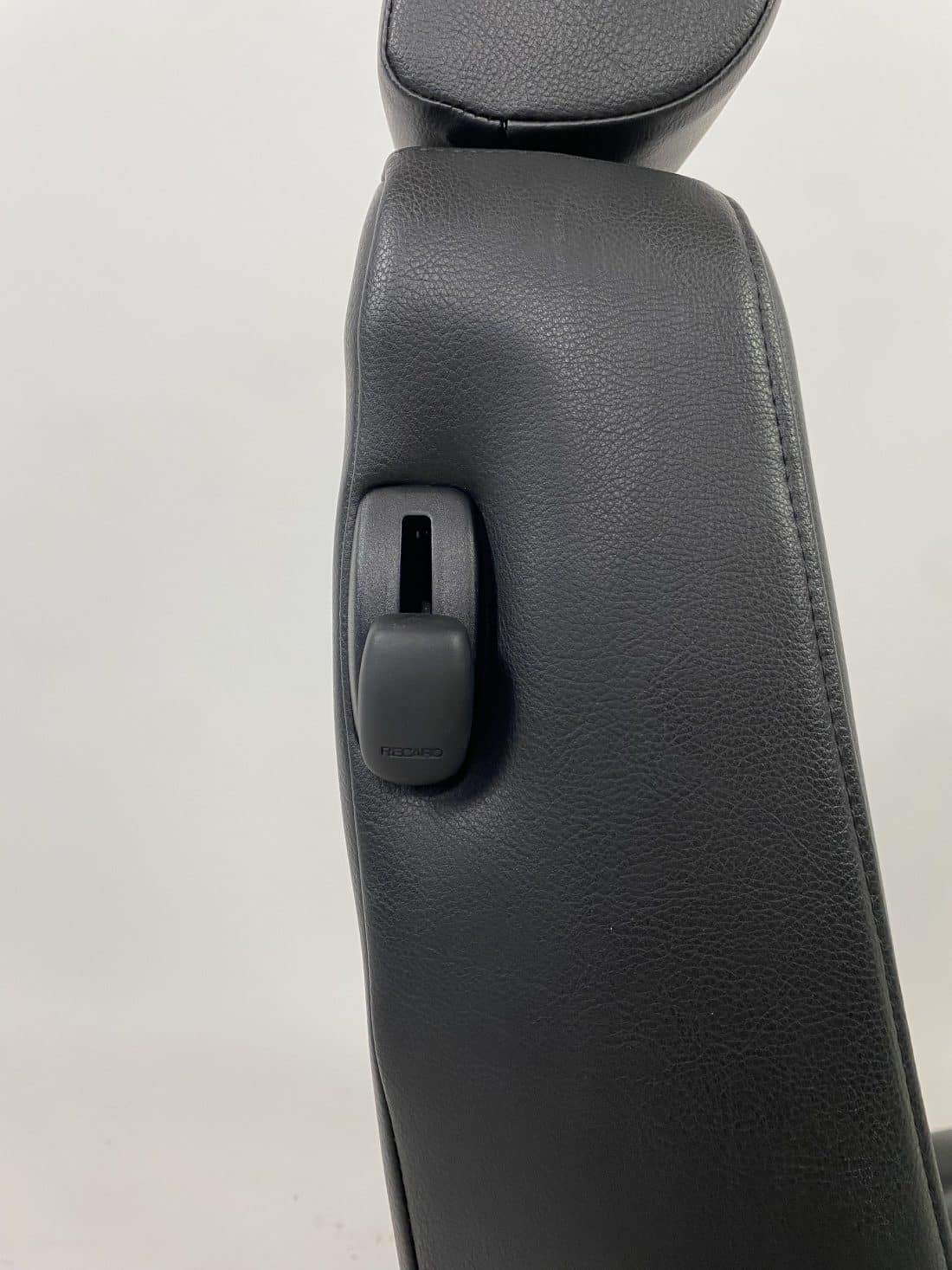 Trp Post Container Data Trp Post Id 14198 Recaro Specialist M Refurbished With Armrest Trp Post Container