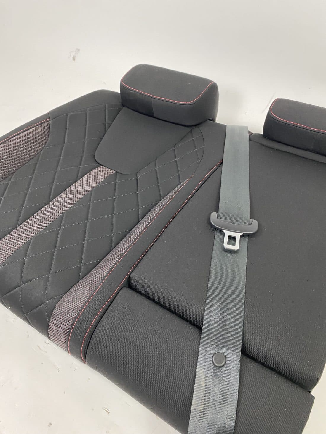 Trp Post Container Data Trp Post Id 14316 Interior Skoda Octavia Iv Combi Nx5 Fabric Black Red Trp Post Container