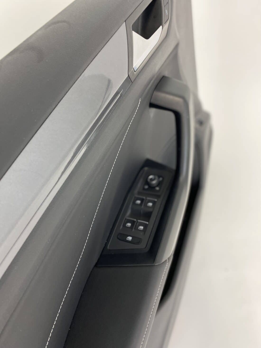 Interieur Vw T Roc A11 Alcantara Stof Zwart Licht Grijs