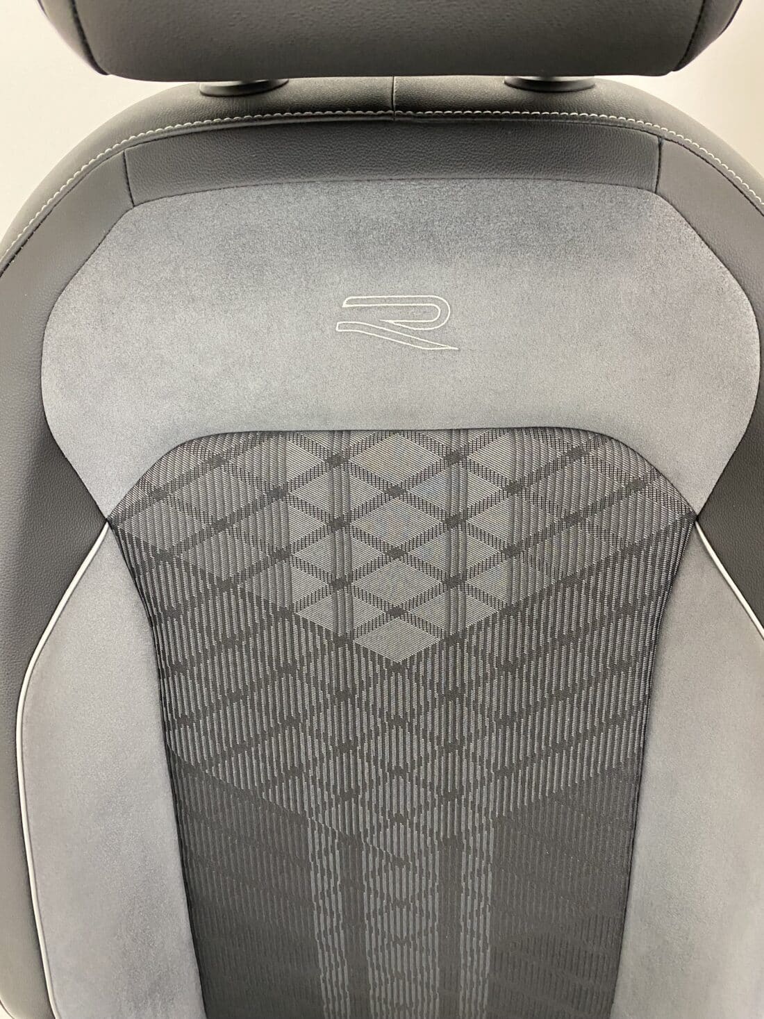 Trp Post Container Daten Trp Post Id 15719 Innenraum Vw Tiguan R Alcantara Stoff Grau Schwarz Trp Post Container