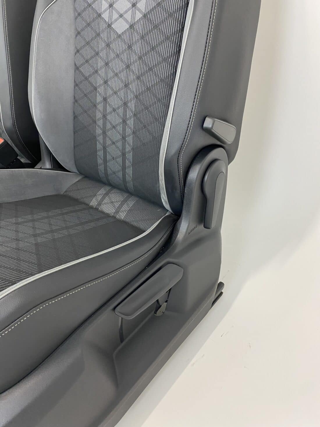 Trp Post Container Daten Trp Post Id 15719 Innenraum Vw Tiguan R Alcantara Stoff Grau Schwarz Trp Post Container
