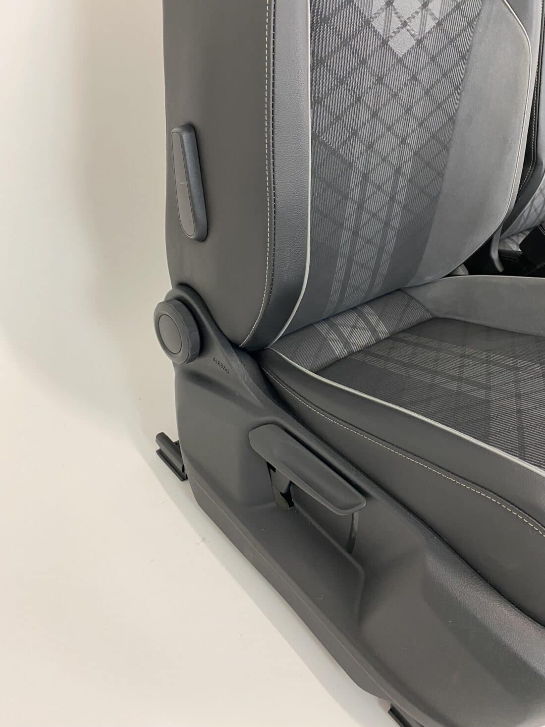 Trp Post Container Daten Trp Post Id 15719 Innenraum Vw Tiguan R Alcantara Stoff Grau Schwarz Trp Post Container