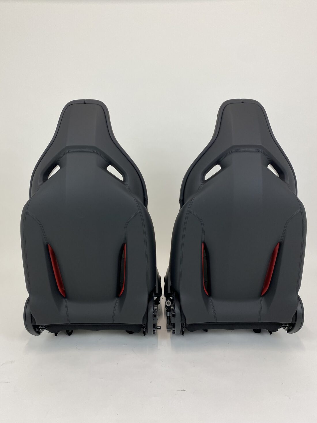 Trp Post Container Data Trp Post Id 15933 Mercedes Benz C Klasse Amg Performance Stoelen W206 Alcantara Met Rood Detail Trp Post Container