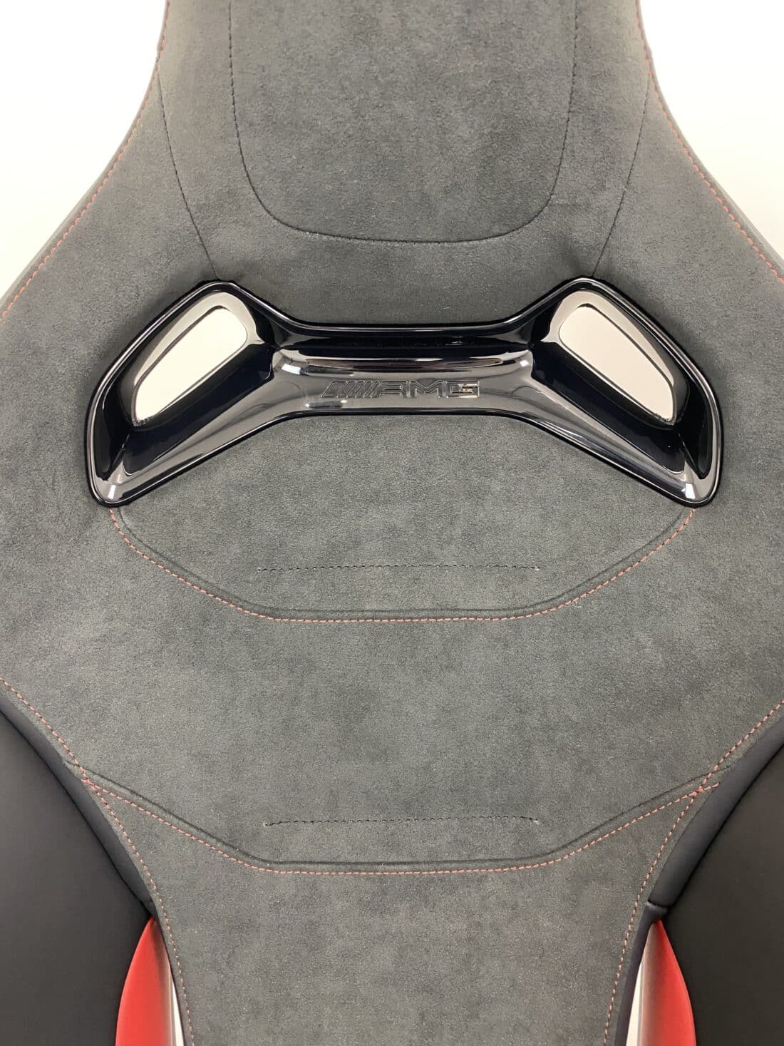 Trp Post Container Data Trp Post Id 15933 Mercedes Benz C Klasse Amg Performance Stoelen W206 Alcantara Met Rood Detail Trp Post Container