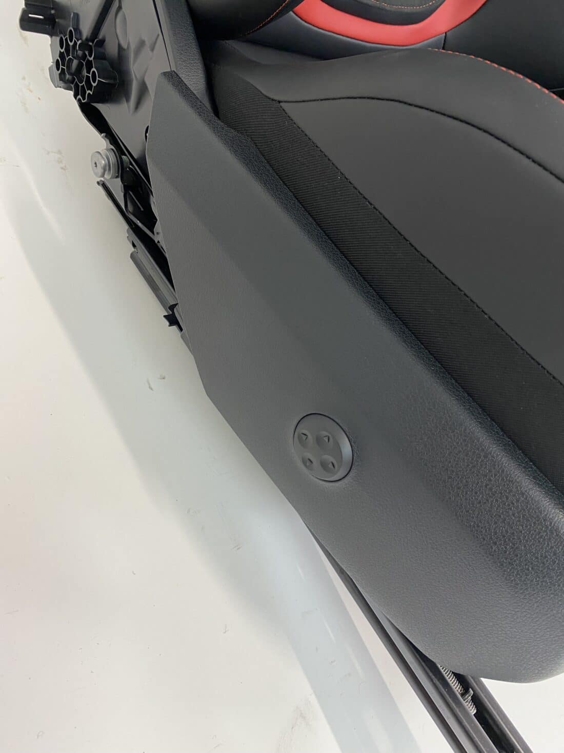 Trp Post Container Data Trp Post Id 15933 Mercedes Benz C Klasse Amg Performance Stoelen W206 Alcantara Met Rood Detail Trp Post Container