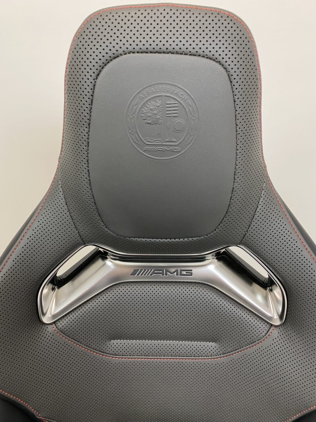 Trp Post Container Data Trp Post Id 15946 Mercedes Benz C Klasse Amg Performance Stoelen W206 Zwart Grijs Leder Met Rood Detail Trp Post Container