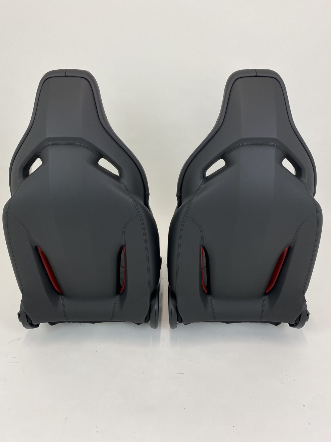 Trp Post Container Data Trp Post Id 15946 Mercedes Benz C Klasse Amg Performance Stoelen W206 Zwart Grijs Leder Met Rood Detail Trp Post Container