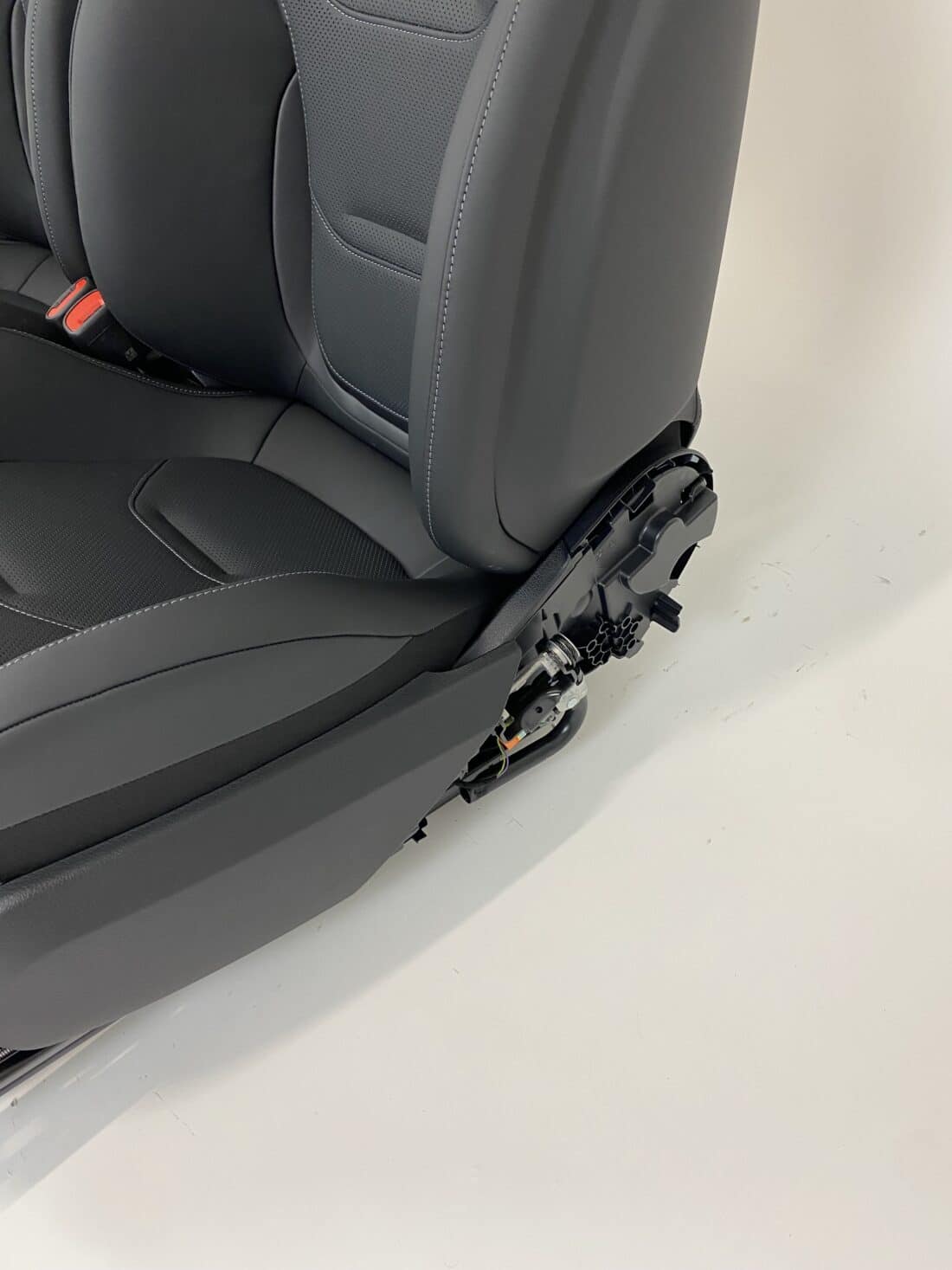 Trp Post Container Data Trp Post Id 15957 Mercedes Benz C Klasse Amg Performance Sitze W206 Schwarzes Leder mit weißen Nähten Trp Post Container