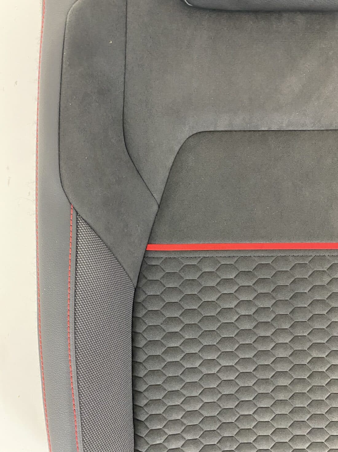 Trp Post Container Data Trp Post Id 16977 Interior Vw Golf 8 Gti Clubsport Alcantara Grey Honeycomb Red Stripes Trp Post Container