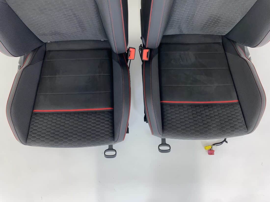 Trp Post Container Data Trp Post Id 16977 Interior Vw Golf 8 Gti Clubsport Alcantara Grey Honeycomb Red Stripes Trp Post Container