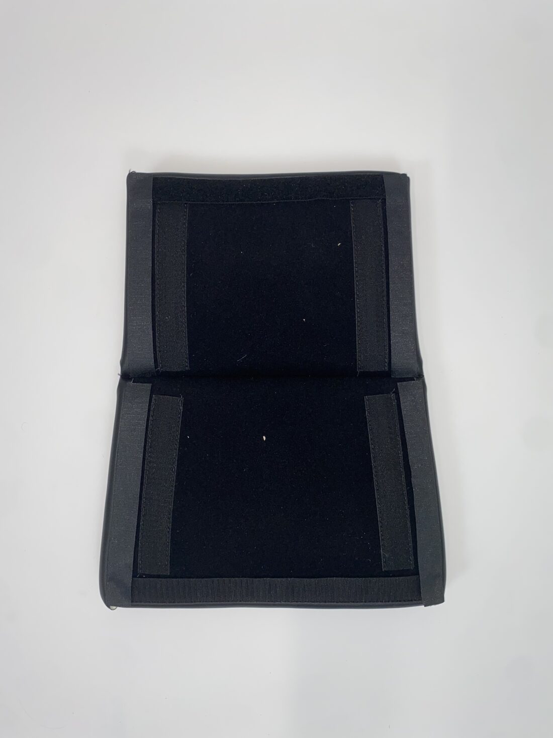Trp Post Container Data Trp Post ID 19905 Pole Position Abe Faux Leather Back Cushion, Black 5118273 B36 Et Trp Post Container