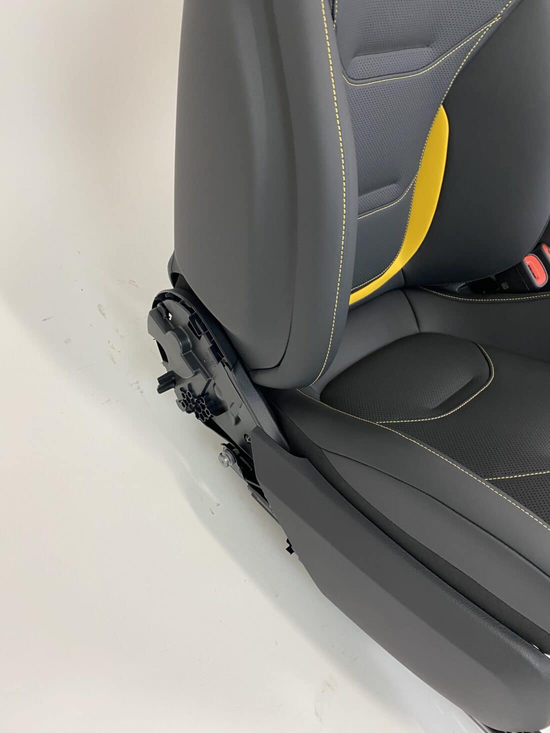 Mercedes Benz C Klasse Amg Performance Stoelen W206 Zwart Leder Met Gele Details