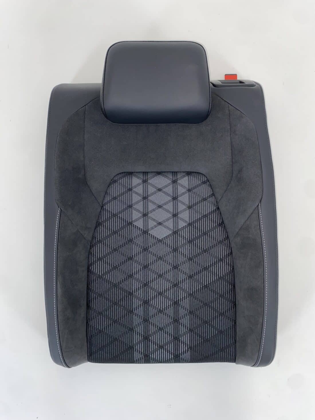 Données du conteneur Trp Post - ID Trp Post 20058 - Intérieur VW Golf 8 R CD gris-noir - Conteneur Trp Post Données du conteneur Trp Post - ID Trp Post 20058 - Intérieur VW Golf 8 R CD gris-noir - Conteneur Trp Post