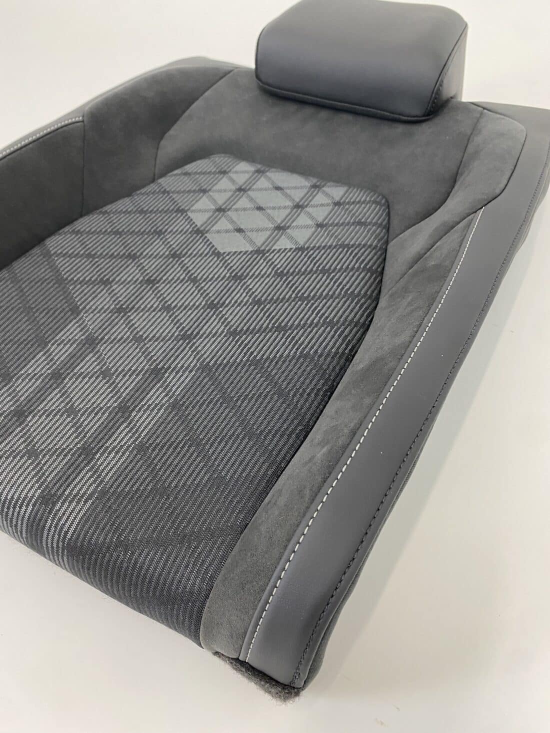 Données du conteneur Trp Post - ID Trp Post 20058 - Intérieur VW Golf 8 R CD gris-noir - Conteneur Trp Post Données du conteneur Trp Post - ID Trp Post 20058 - Intérieur VW Golf 8 R CD gris-noir - Conteneur Trp Post