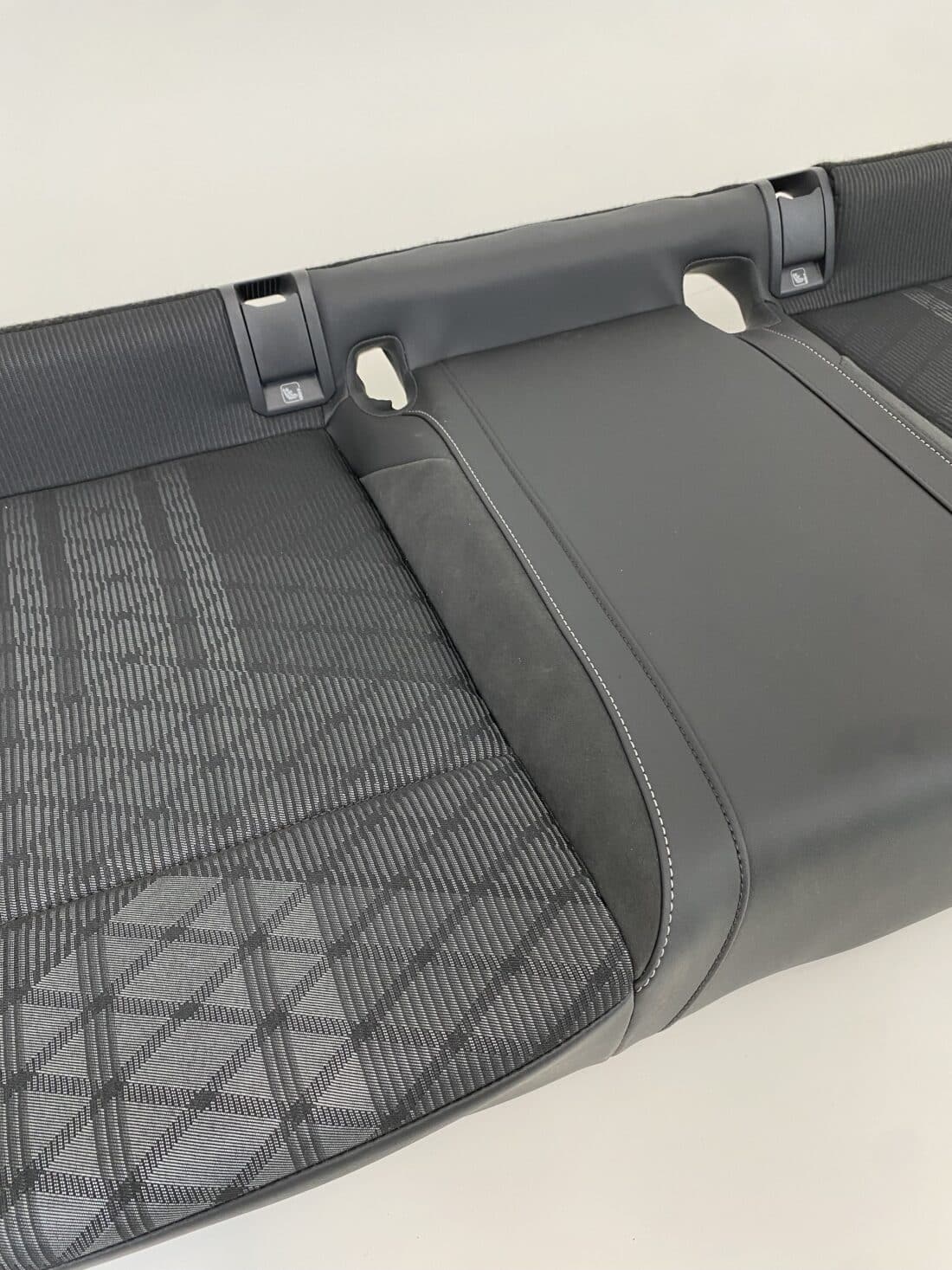 Données du conteneur Trp Post - ID Trp Post 20058 - Intérieur VW Golf 8 R CD gris-noir - Conteneur Trp Post Données du conteneur Trp Post - ID Trp Post 20058 - Intérieur VW Golf 8 R CD gris-noir - Conteneur Trp Post
