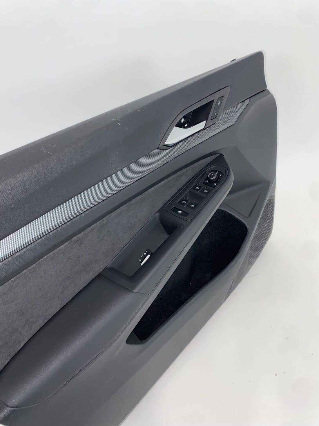 Données du conteneur Trp Post - ID Trp Post 20058 - Intérieur VW Golf 8 R CD gris-noir - Conteneur Trp Post Données du conteneur Trp Post - ID Trp Post 20058 - Intérieur VW Golf 8 R CD gris-noir - Conteneur Trp Post