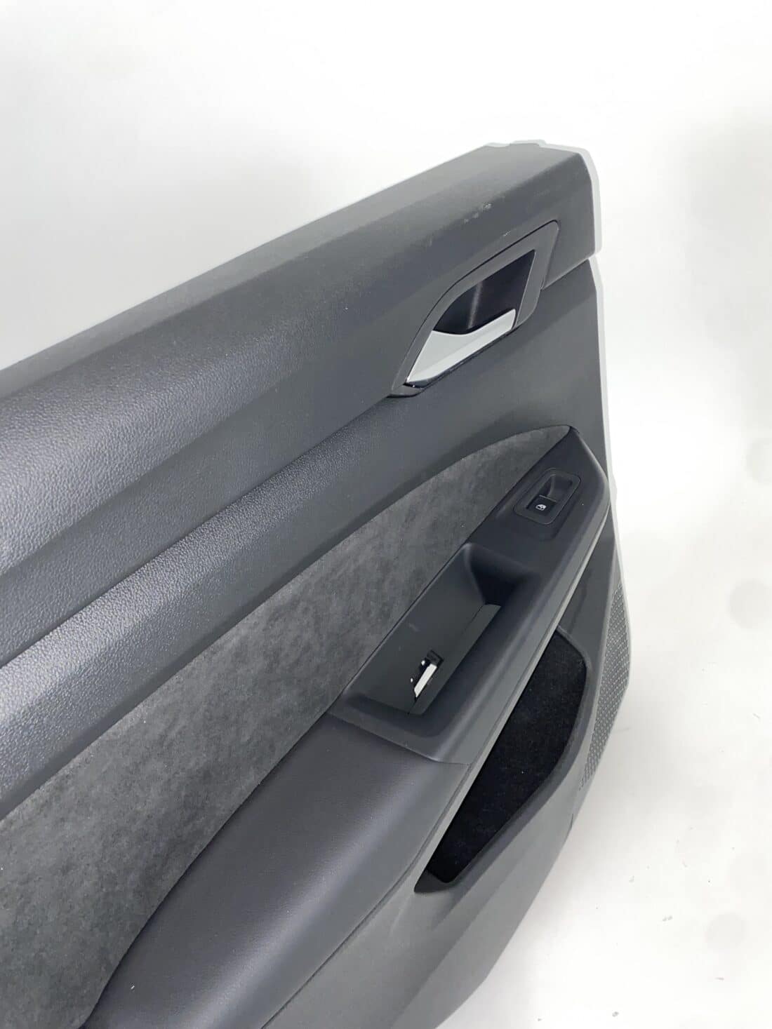 Données du conteneur Trp Post - ID Trp Post 20058 - Intérieur VW Golf 8 R CD gris-noir - Conteneur Trp Post Données du conteneur Trp Post - ID Trp Post 20058 - Intérieur VW Golf 8 R CD gris-noir - Conteneur Trp Post