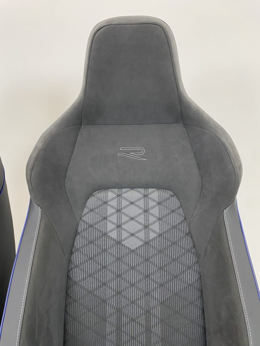 Données du conteneur Trp Post - ID Trp Post 20058 - Intérieur VW Golf 8 R CD gris-noir - Conteneur Trp Post Données du conteneur Trp Post - ID Trp Post 20058 - Intérieur VW Golf 8 R CD gris-noir - Conteneur Trp Post