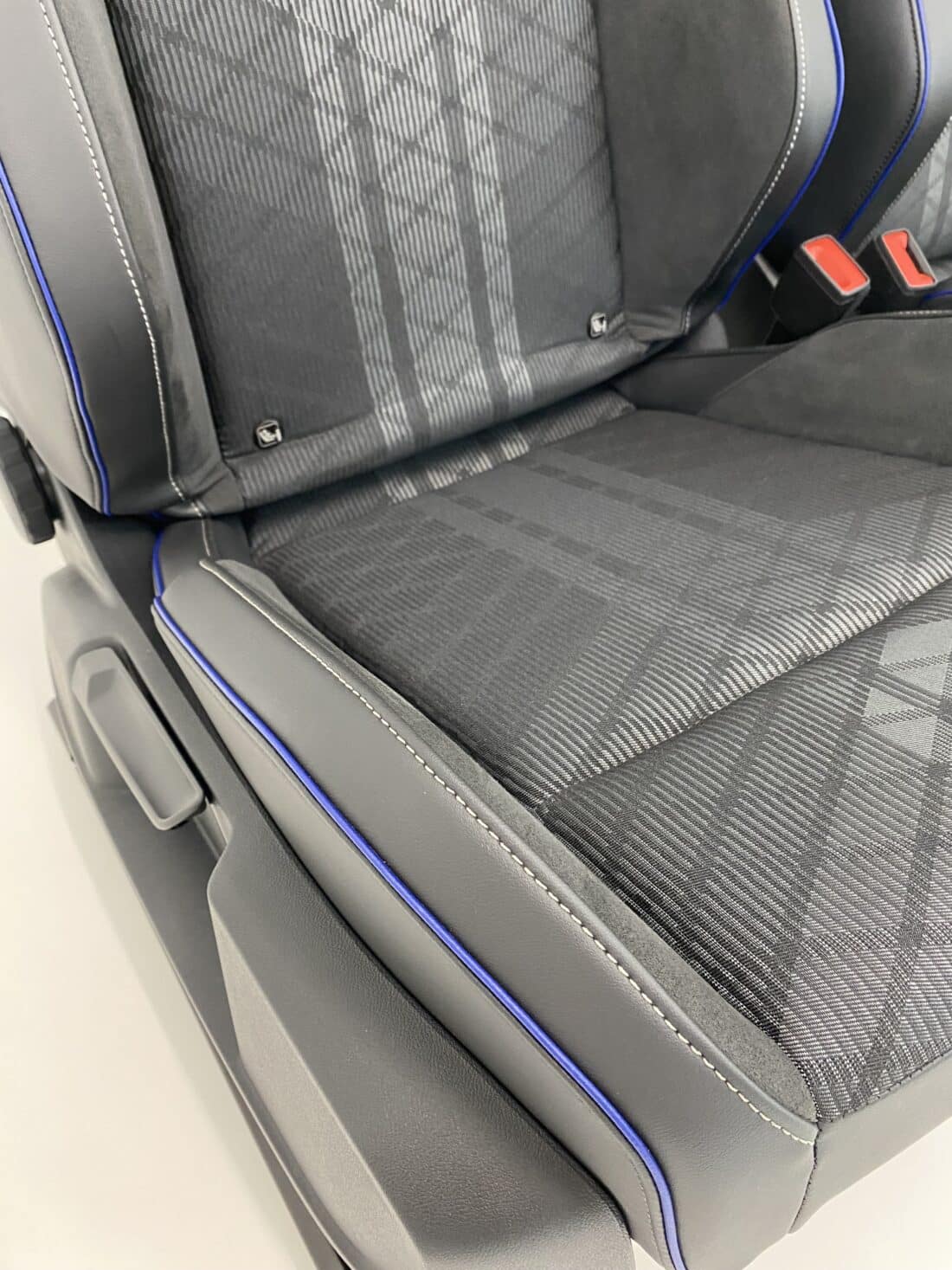Données du conteneur Trp Post - ID Trp Post 20058 - Intérieur VW Golf 8 R CD gris-noir - Conteneur Trp Post Données du conteneur Trp Post - ID Trp Post 20058 - Intérieur VW Golf 8 R CD gris-noir - Conteneur Trp Post