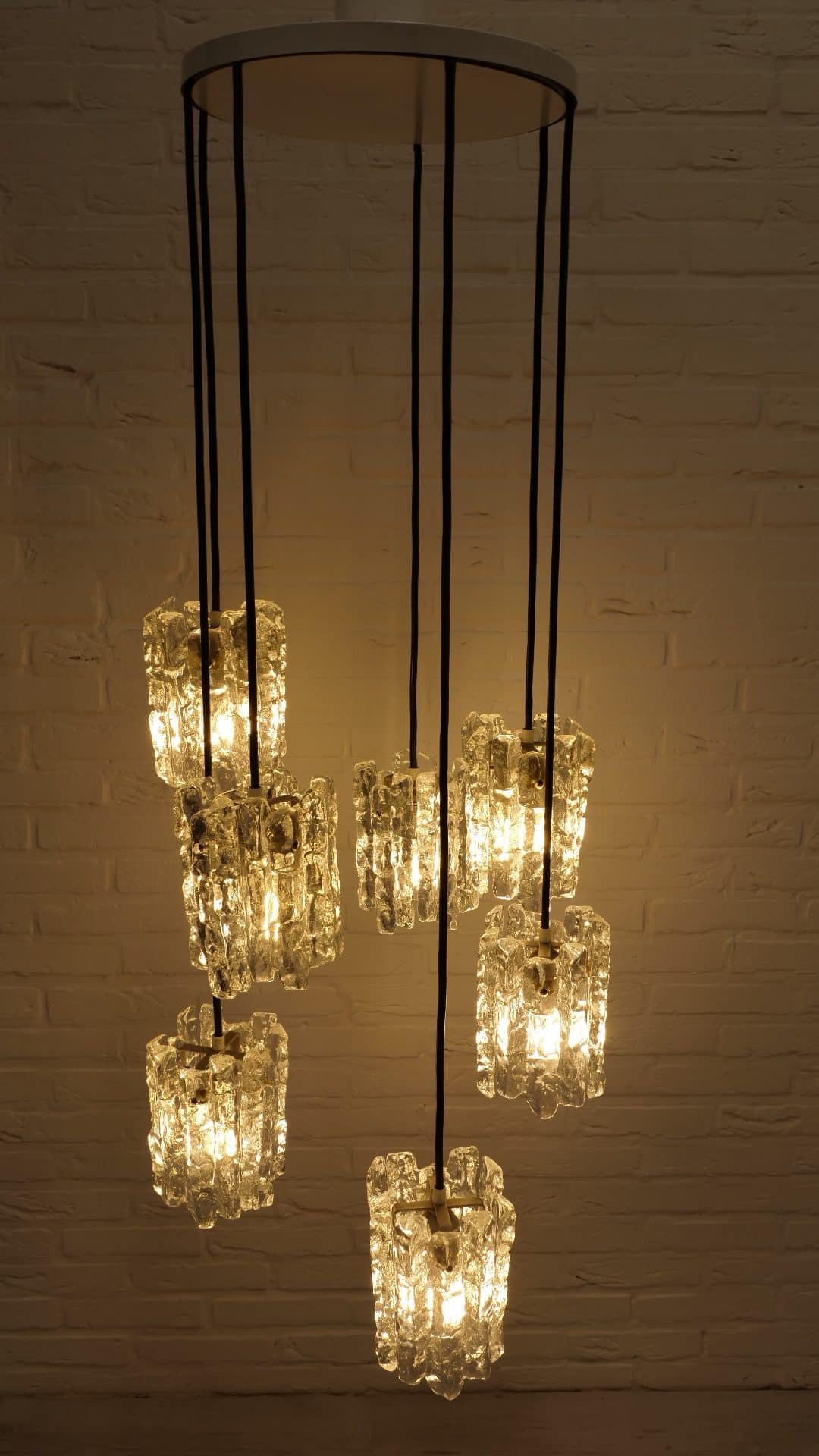 Trp Post Container Data Trp Post Id 6128 Cascade Pendant Lamp J T Kalmar Ice Glass Sierra Trp Post Container