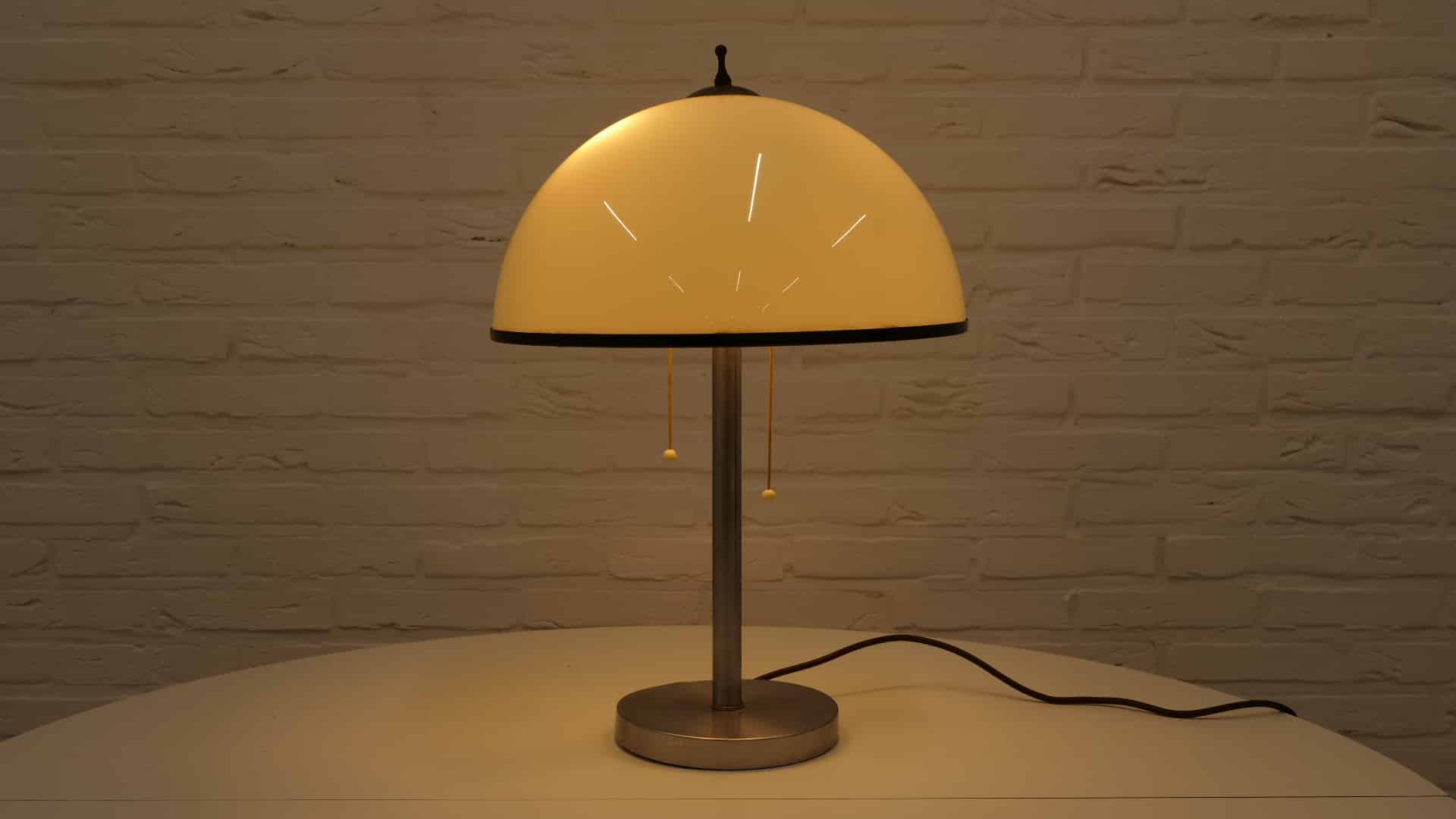 Lampe de table modèle champignon Base en métal