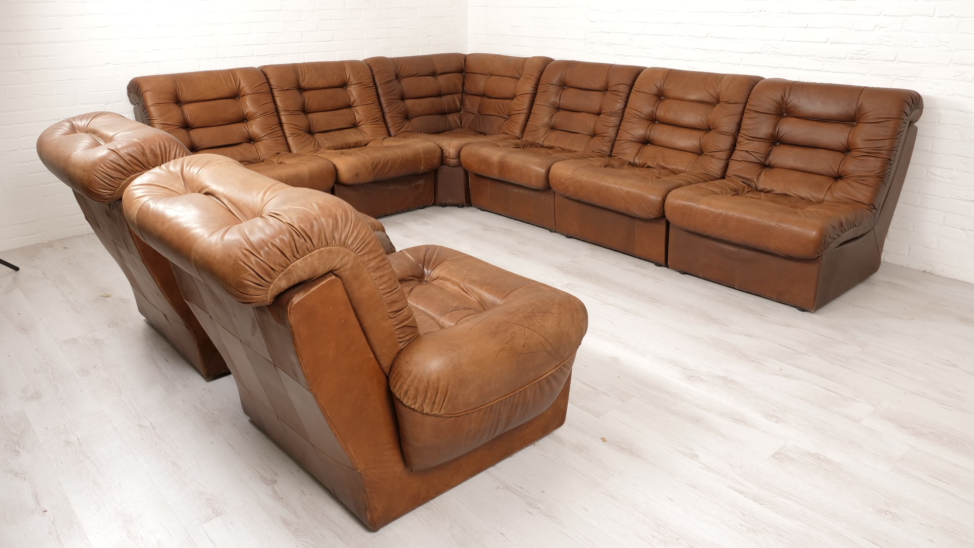 Modulaire bank| Elementen bank | Leer | Bruin | 1970s online bestellen ...