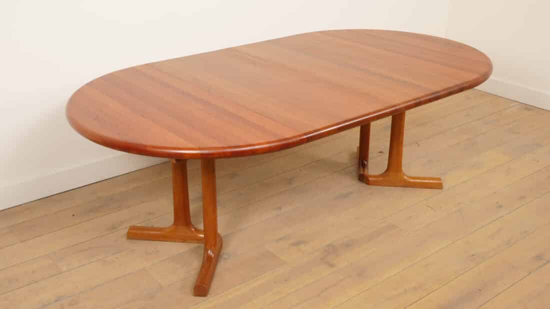 Vintage Uitschuifbare Ronde Eettafel Dyrlund Massief Teak Deens Vintage Uitschuifbare Ronde Eettafel Dyrlund Massief Teak Deens