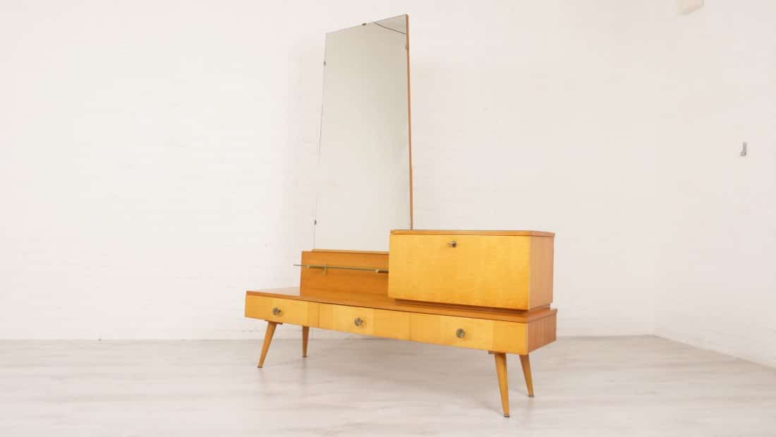 Trp Post Container Data Trp Post Id 11063 Vintage Dressing Table With Mirror Hollywood Regency Trp Post Container