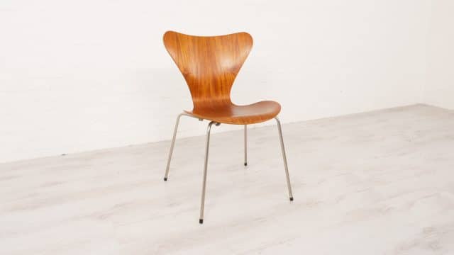 Eetkamerstoel Arne Jacobsen 3107 Vlinderstoel Teak Fritz Hansen