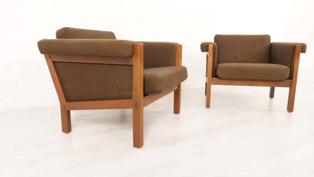 Set Van 2 Vintage Fauteuils Hans Wegner Ge40