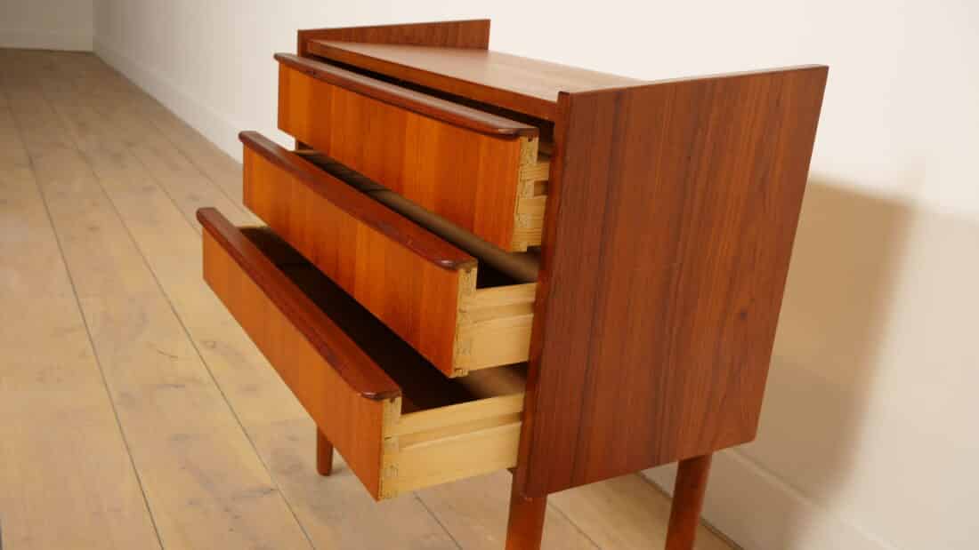 Trp Post Container Data Trp Post Id 20554 Vintage Dresser 3 Drawer Nightstand Trp Post Container