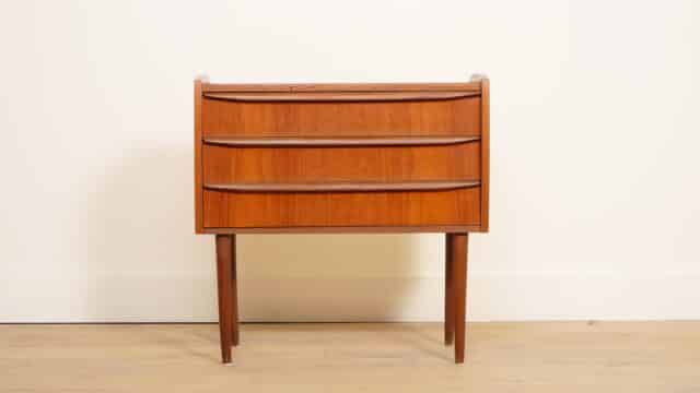 Vintage Chest of Drawers 3-Drawer Nightstand