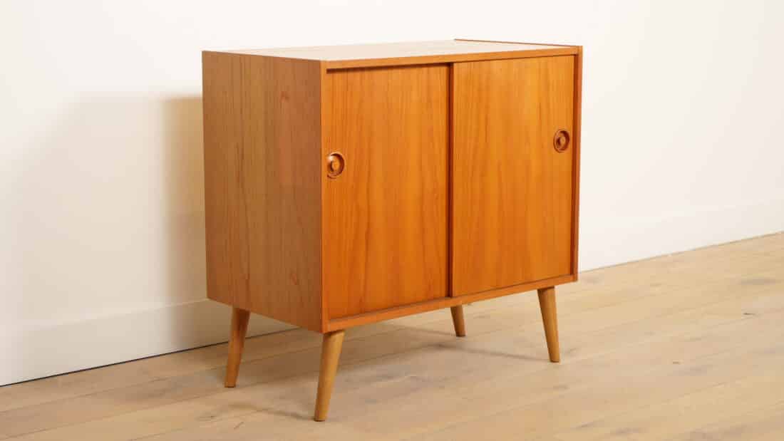 Vintage Kastje Met Schuifdeuren Audiomeubel Teak