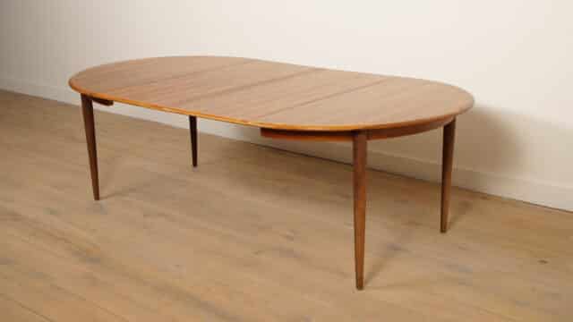 Vintage Round Rosewood Dining Table Extendable