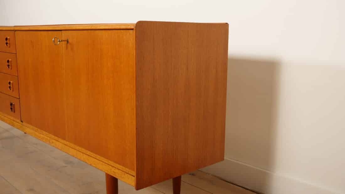 Vintage Dressoir Notenhout 220 Cm