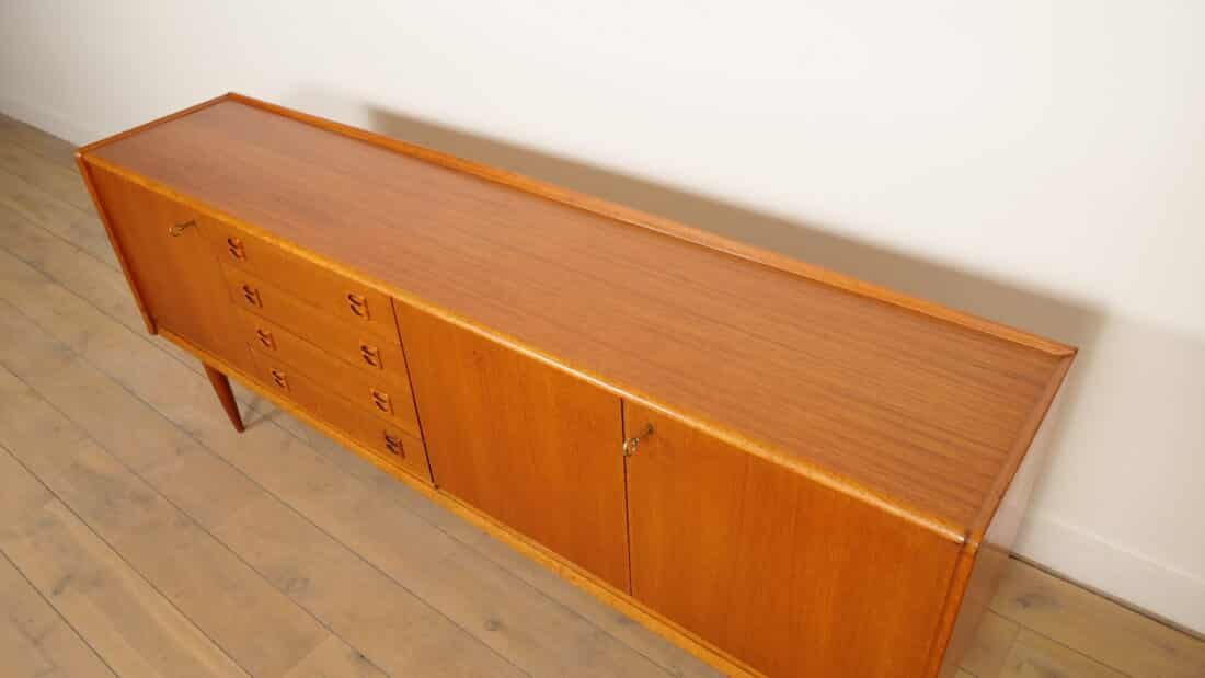 Vintage Dressoir Notenhout 220 Cm