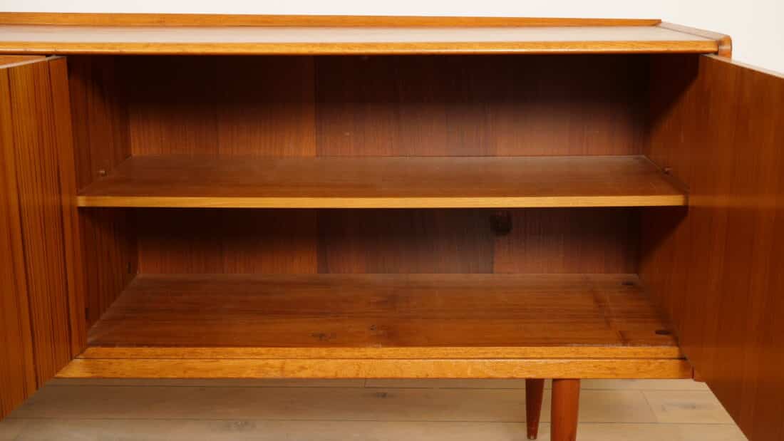 Vintage Dressoir Notenhout 220 Cm