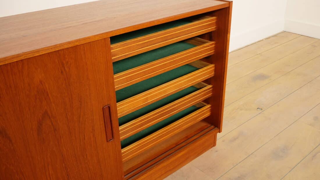 Vintage Dressoir Schuifdeuren Scandinavisch Design