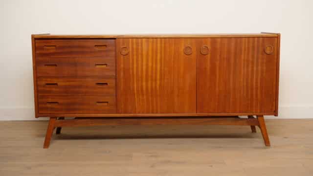 Vintage Dressoir Notenhout 180 Cm