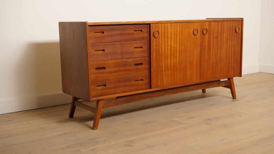 Trp Post Container Data Trp Post Id 21554 Vintage Dressoir Notenhout 180 Cm Trp Post Container