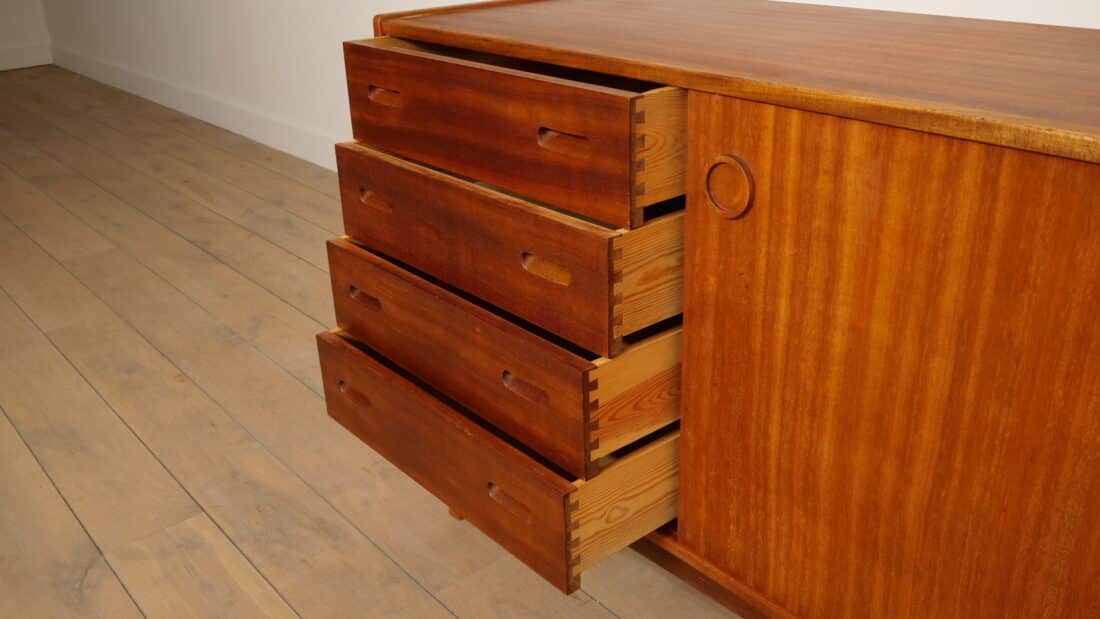 Trp Post Container Data Trp Post Id 21554 Vintage Dressoir Notenhout 180 Cm Trp Post Container