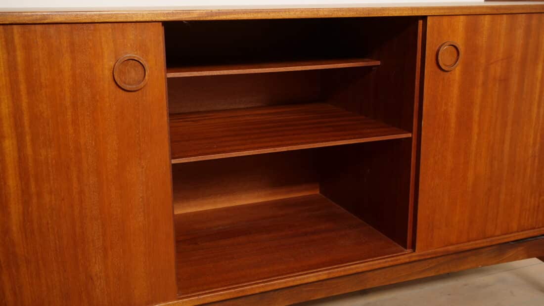 Trp Post Container Data Trp Post Id 21554 Vintage Dressoir Notenhout 180 Cm Trp Post Container