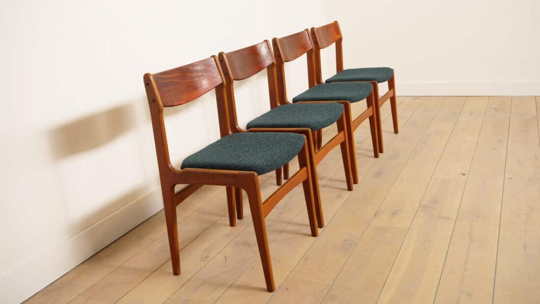 Trp Post Container Data Trp Post Id 22169 Set Of 4 Dining Chairs Vintage Reupholstered Trp Post Container