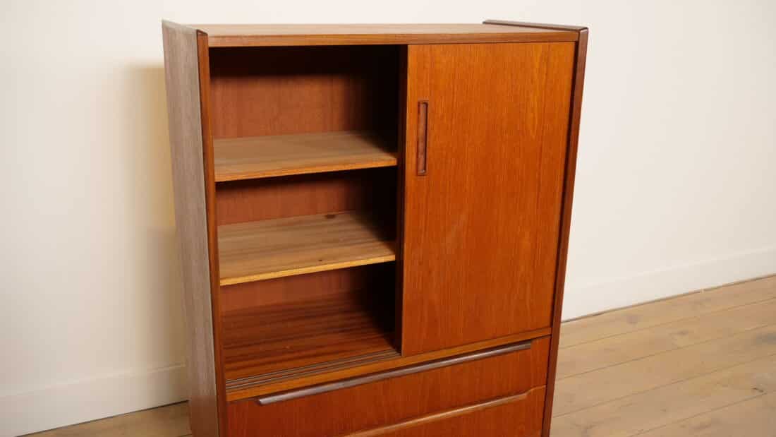 Trp Post Container Data Trp Post Id 22216 Vintage Wall Cabinet Sliding Doors Danish Design 120 Cm Trp Post Container